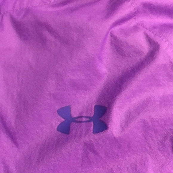 Light weight under Armour full zip jacket - Picture 2 of 4